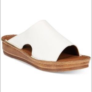 Bella Vita Women's Mae-Italy Slide Sandal Size